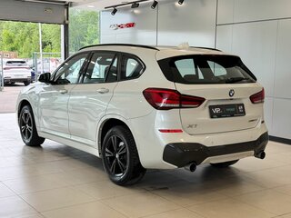 2020 BMW X1 20i xDrive II (F48) Рестайлинг, белый, 2635000 рублей, вид 4