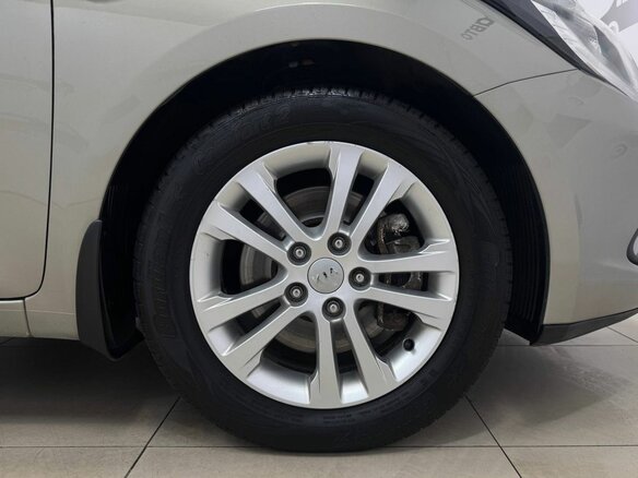 2015 Kia Ceed II, серебристый - вид 16