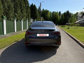 2021 Lexus ES 250 VII Рестайлинг, серый, 4550000 рублей, вид 3
