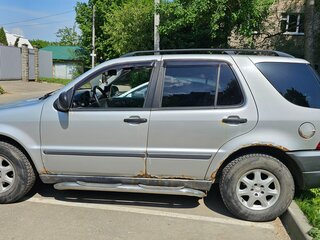 1999 Mercedes-Benz M-Класс 320 I (W163), серый, 380000 рублей, вид 3