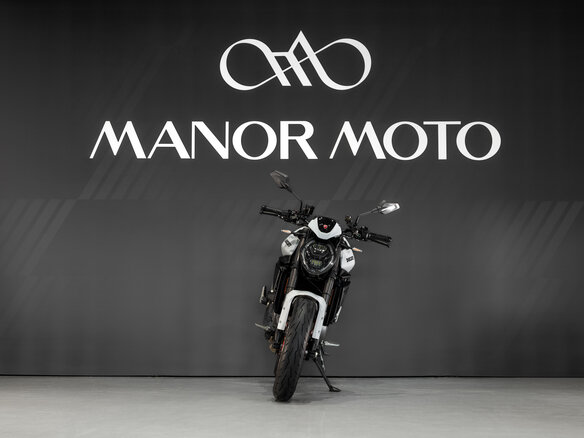 2026 Ducati Monster 937, белый, 1880000 рублей - вид 2