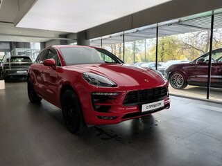 2016 Porsche Macan GTS I, красный, 3300000 рублей, вид 3