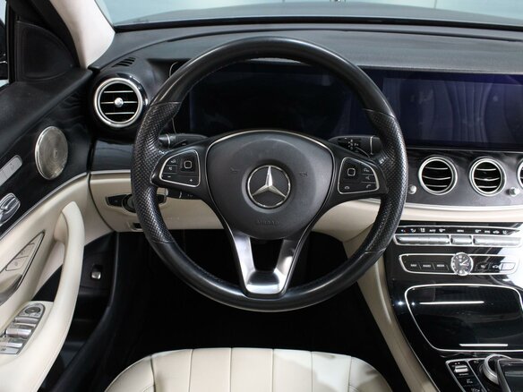 2016 Mercedes-Benz E-Класс 200 V (W213, S213, C238), красный, 2880000 рублей - вид 10