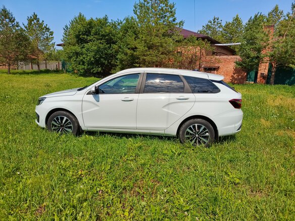 2024 Lada (ВАЗ) Vesta SW I Рестайлинг (NG), белый, 1450000 рублей - вид 7