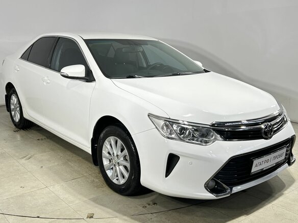 2016 Toyota Camry VII (XV50) Рестайлинг, белый - вид 14