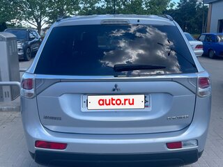 2013 Mitsubishi Outlander III, серебристый, 1390000 рублей, вид 4