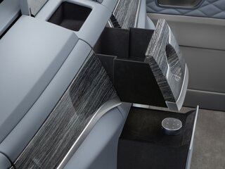 2025 Mercedes-Benz V-Класс Extra Long 300 d экстра длинный III (W447) Рестайлинг 2, чёрный, 39990000 рублей, вид 3