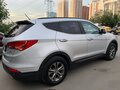 2014 Hyundai Santa Fe III, серебристый, 1685000 рублей - вид 2