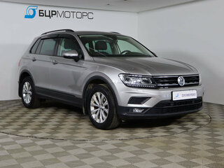 2019 Volkswagen Tiguan II, серебристый, 2229990 рублей, вид 3
