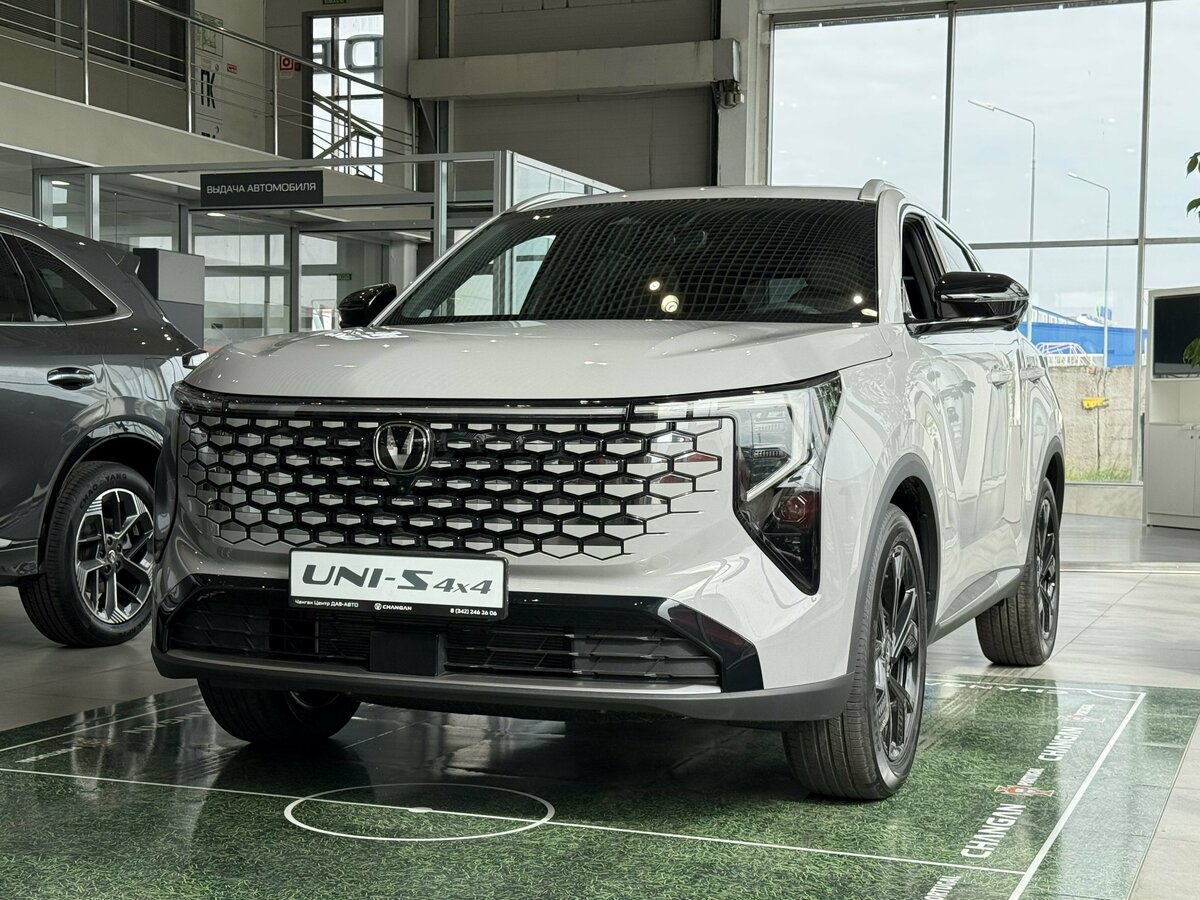 Открыть фотографии: Changan UNI-S I Рестайлинг