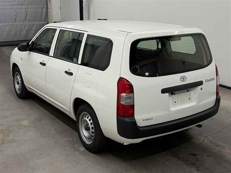 2022 Toyota Probox I Рестайлинг, белый, 930000 рублей, вид 3