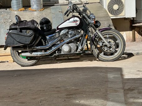 1995 Honda VT 1100, белый, 350000 рублей, вид 3