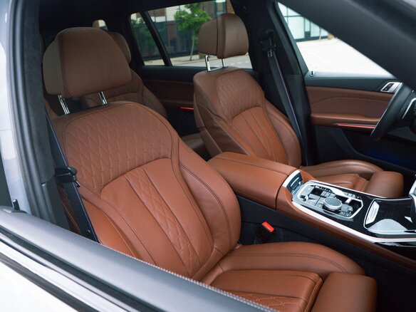 2025 BMW X7 40d I (G07) Рестайлинг, серый - вид 18