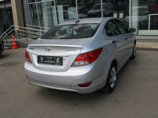 2013 Hyundai Solaris I, серебристый, 590000 рублей, вид 5