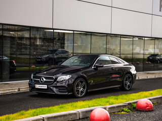 2017 Mercedes-Benz E-Класс 200 V (W213, S213, C238), чёрный, 2949000 рублей, вид 3