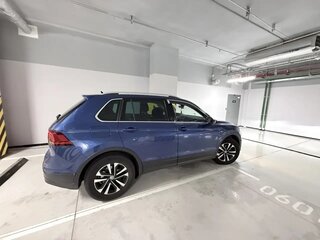 2020 Volkswagen Tiguan II, синий, 2550000 рублей, вид 3
