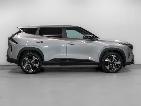 2026 Geely Cityray, серебристый, 2800000 рублей - вид 3