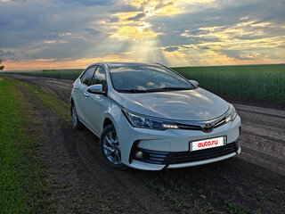 2017 Toyota Corolla XI (E160, E170, E180) Рестайлинг 1, белый, 1280000 рублей, вид 4