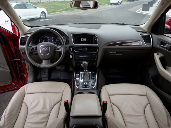 2010 Audi Q5 I (8R), красный, 1395000 рублей - вид 15