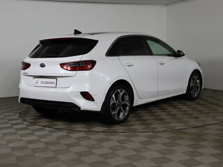 2018 Kia Ceed III, белый, 1569990 рублей, вид 5