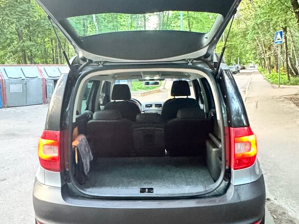 2011 Skoda Yeti I, серый - вид 10