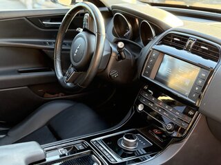 2017 Jaguar XE I, белый, 1900000 рублей, вид 5