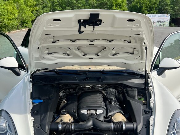 2010 Porsche Cayenne S II (958), белый, 2600000 рублей - вид 15