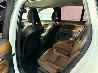 2017 Volvo XC90 II, белый, 2850000 рублей, вид 4