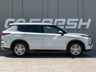 2024 Mitsubishi Outlander IV, белый, 4900000 рублей, вид 5