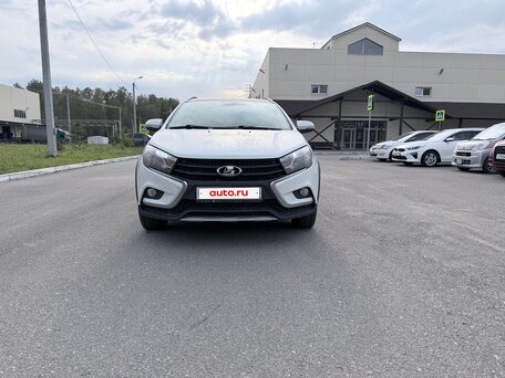 2017 Lada (ВАЗ) Vesta SW Cross I, белый, 670000 рублей, вид 1