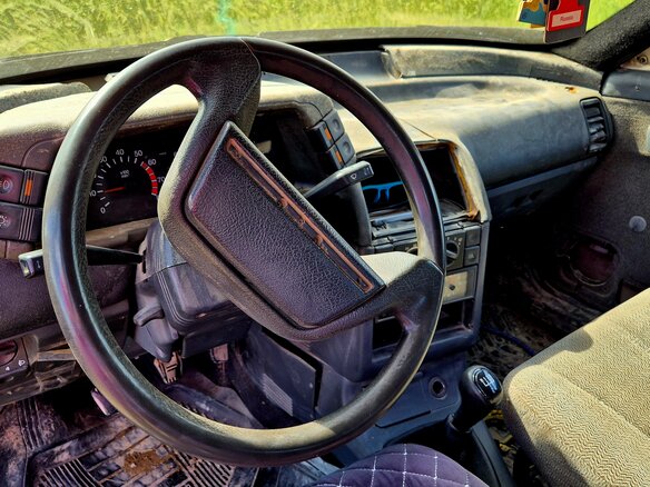 2001 Lada (ВАЗ) 2110, серебристый, 130000 рублей - вид 8