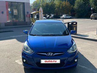 2013 Hyundai Solaris I, синий, 880000 рублей, вид 2
