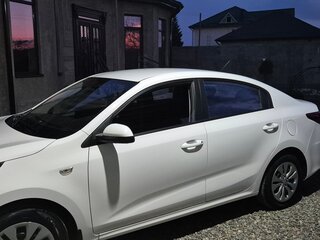 2021 Kia Rio IV Рестайлинг, белый, 1700000 рублей, вид 2