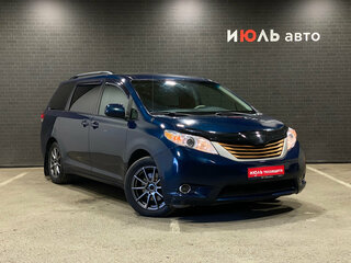 2011 Toyota Sienna III, синий, 1850000 рублей, вид 3