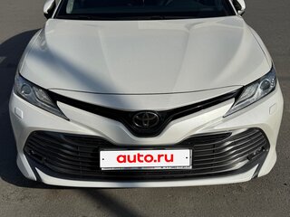 2019 Toyota Camry VIII (XV70), белый, 3350000 рублей, вид 1