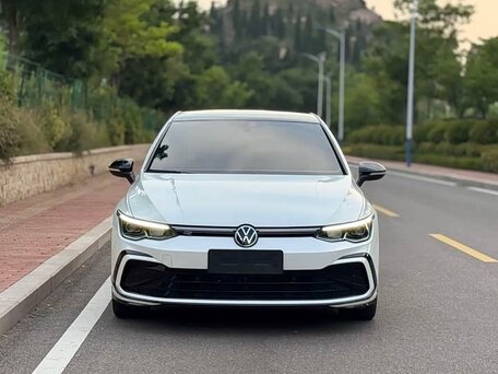 Volkswagen Golf VIII