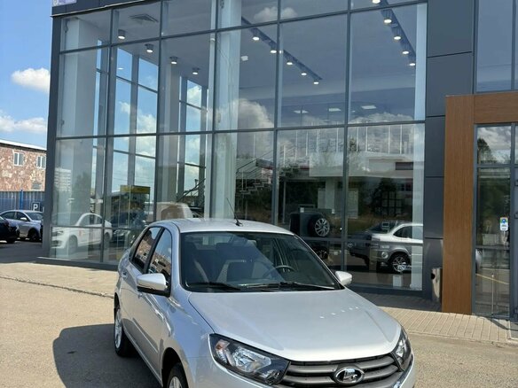 2026 Lada (ВАЗ) Granta I Рестайлинг, серебристый, 1238000 рублей - вид 2