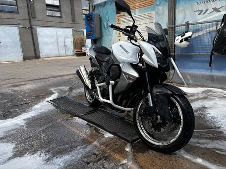 2009 Kawasaki Z 1000, белый, 505000 рублей, вид 1