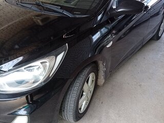 2013 Hyundai Solaris I, чёрный, 600000 рублей, вид 5