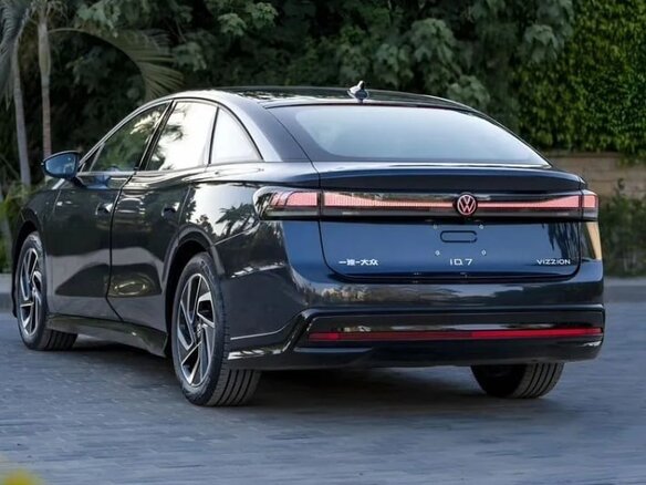2025 Volkswagen ID.7 85 kWh, серый - вид 10