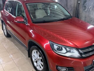 2011 Volkswagen Tiguan I Рестайлинг, красный, 1100000 рублей, вид 3