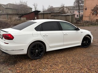 2017 Volkswagen Passat (North America and China) I Рестайлинг, белый, 1550000 рублей, вид 5