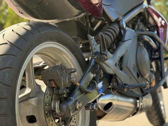 2006 Kawasaki ER-6N, фиолетовый, 350000 рублей - вид 10
