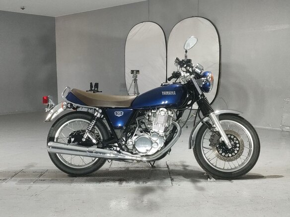 2021 Yamaha SR400, синий, 527000 рублей