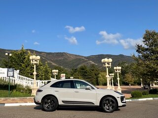 2022 Porsche Macan I Рестайлинг 2, серый, 7890000 рублей, вид 5