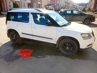 2016 Skoda Yeti I Рестайлинг, белый, 1250000 рублей, вид 5