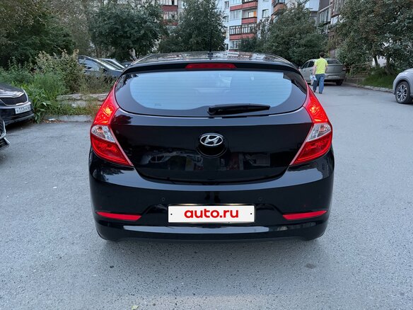2015 Hyundai Solaris I Рестайлинг, чёрный, 1150000 рублей - вид 2