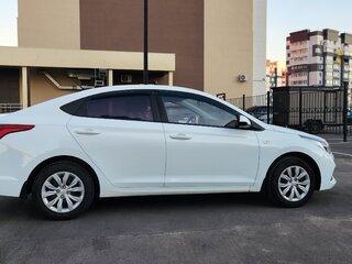 2017 Hyundai Solaris II, белый, 1290000 рублей, вид 5