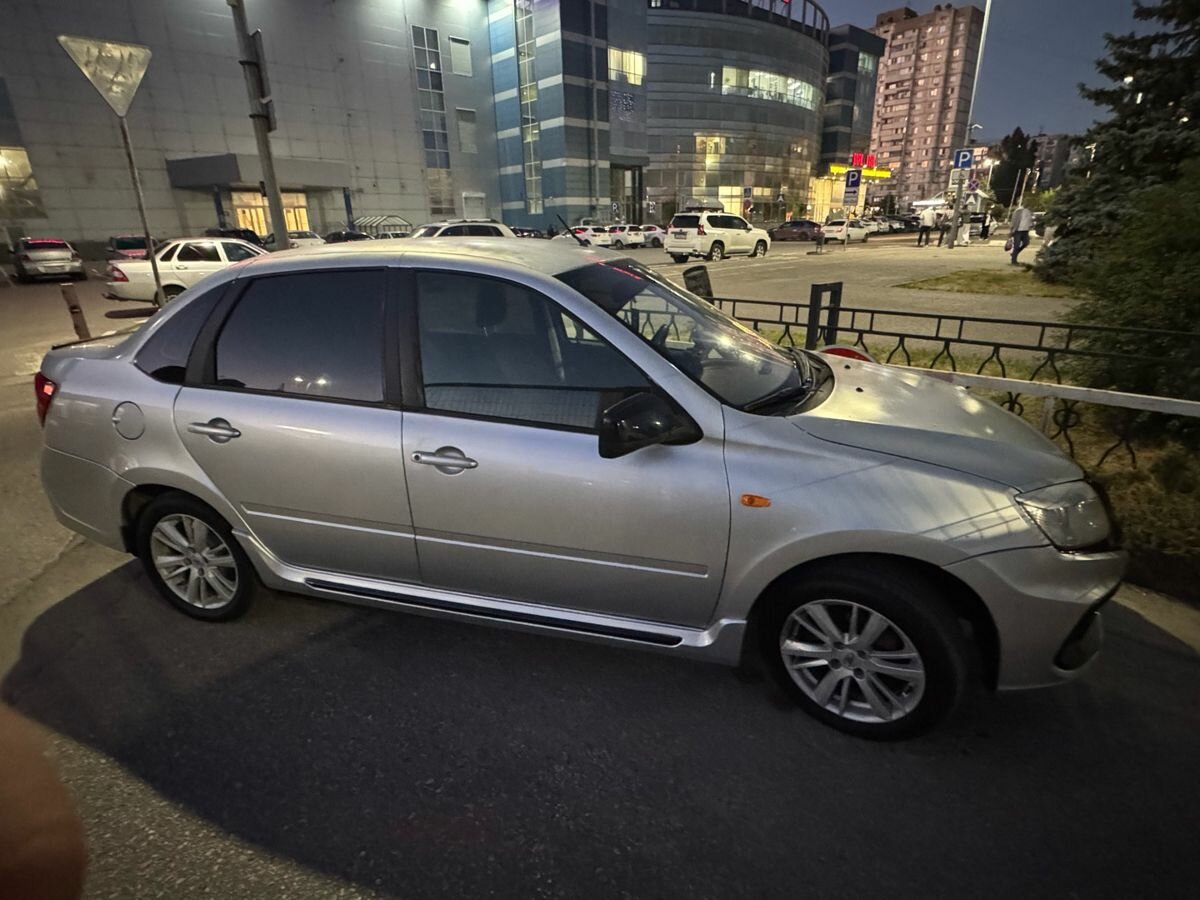 Открыть фотографии: Lada (ВАЗ) Granta I