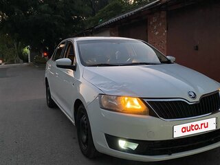 2018 Skoda Rapid I Рестайлинг, белый, 650000 рублей, вид 3